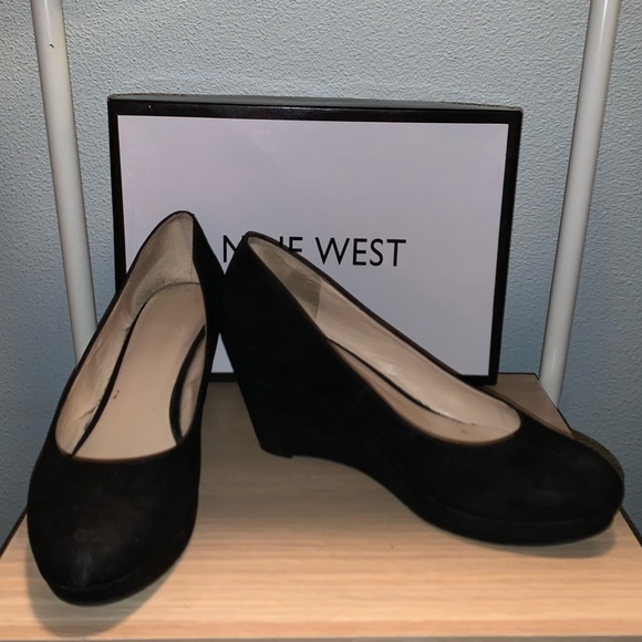 Black Wedge - Picture 1 of 8